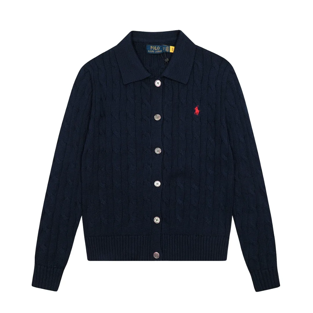 P270 Top quality" Style number: DS822# (not off the shelves all year round) [Ralph Lauren solid color pony embroidered logo lapel twist knitted cardigan] ✅Ralph Lauren Ralph Lauren classic basic versatile lapel knitted cardigan jacket ✅Main supply platform live broadcast Wholesale entity Replacement when out of stock Not off the shelf ✅ZP quality 1:1 version Scan the code to enter the GF website Counter quality ✅Detailed quality is the only one in Guangzhou Imported quality cotton yarn, focusing on high-end, cost-effective, good quality needless to say ✅The version is restored to the original order, the maximum size can be worn up to 160 pounds, loose, comfortable and stress-free ✅The upper body is simple and easy to match, ootd must-have style, good-looking clothes are never picky, a must-have recommendation for couples. Size: S-XL Color: black white gray almond light blue khaki pink burgundy Chinese red navy white label navy red label
